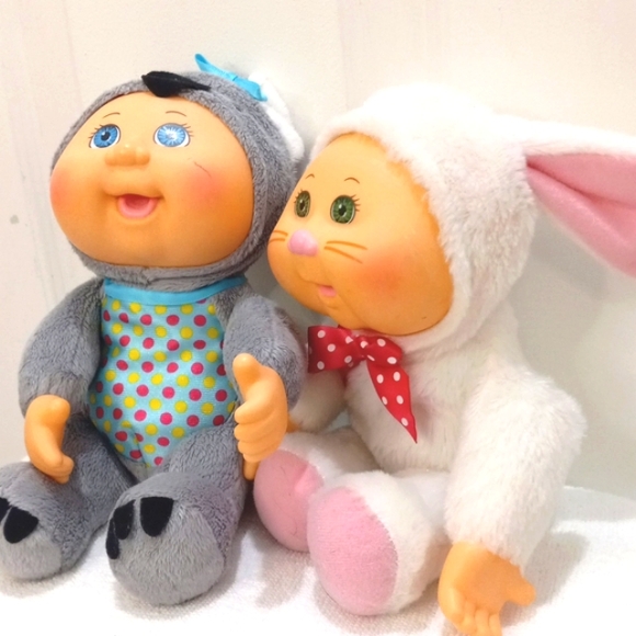 Two Cabbage Patch Kids ,White Honey Bunny Forest Friends& Frankie Koala Zoo - Picture 3 of 6